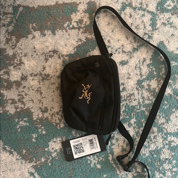Ultra rare Arc'teryx 24k Mantis 1 Waist Pack